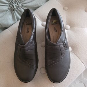 Clarks Soft Cushion Slip Ons - Size 8.